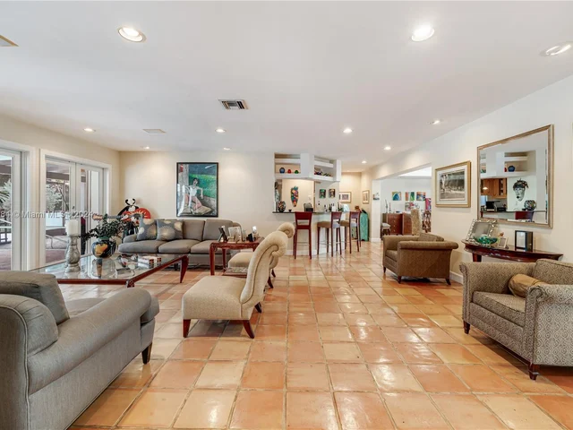 6600 SW 129th Ter, Pinecrest FL 33156