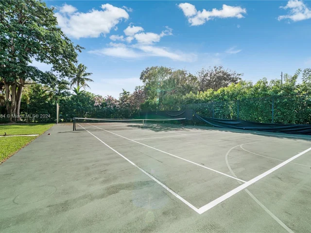 6600 SW 129th Ter, Pinecrest FL 33156