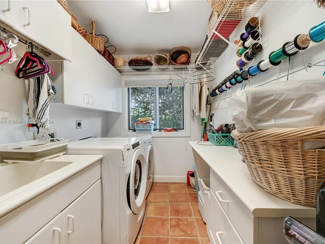 6600 SW 129th Ter, Pinecrest FL 33156