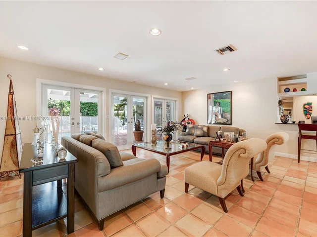 6600 SW 129th Ter, Pinecrest FL 33156