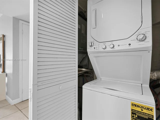 7487 SW 82nd St # C105, Miami FL 33143