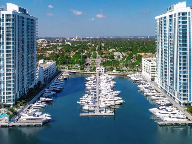 17111 Biscayne Blvd # 603, North Miami Beach FL 33160