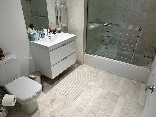 17111 Biscayne Blvd # 603, North Miami Beach FL 33160