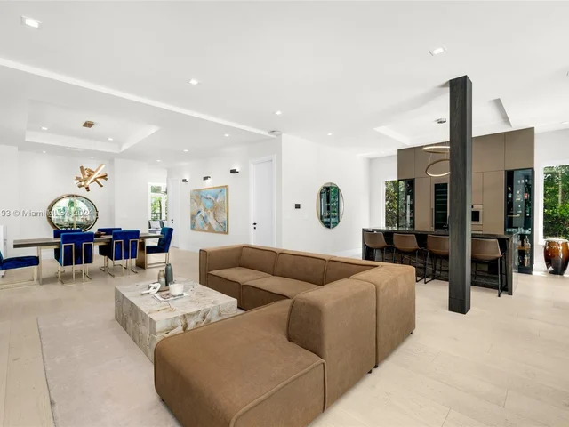 928 Palermo Ave, Coral Gables FL 33134