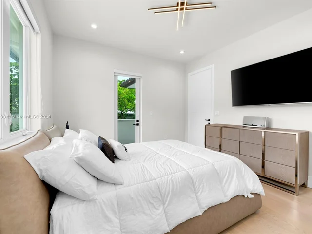 928 Palermo Ave, Coral Gables FL 33134