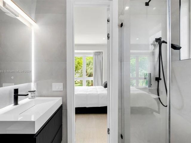 928 Palermo Ave, Coral Gables FL 33134