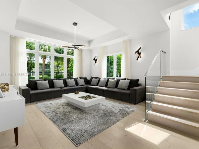 928 Palermo Ave, Coral Gables FL 33134