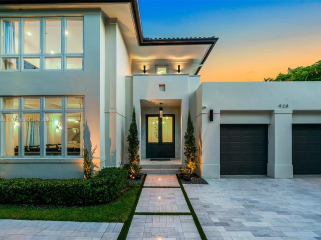 928 Palermo Ave, Coral Gables FL 33134