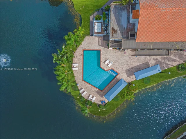 9707 N New River Canal Rd # 216, Plantation FL 33324