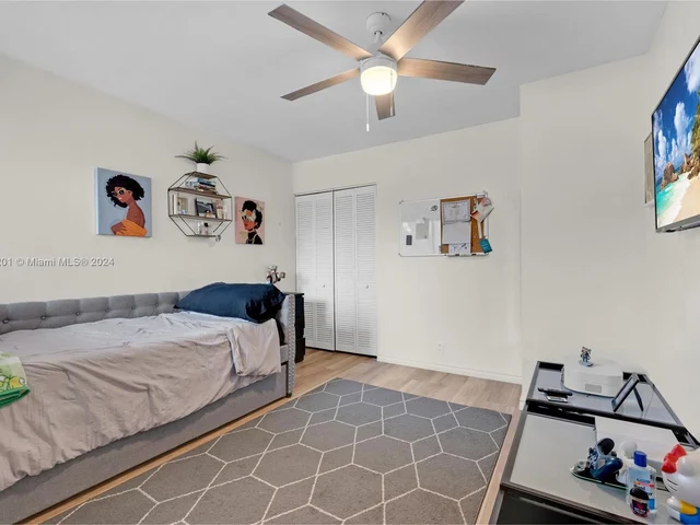 9707 N New River Canal Rd # 216, Plantation FL 33324