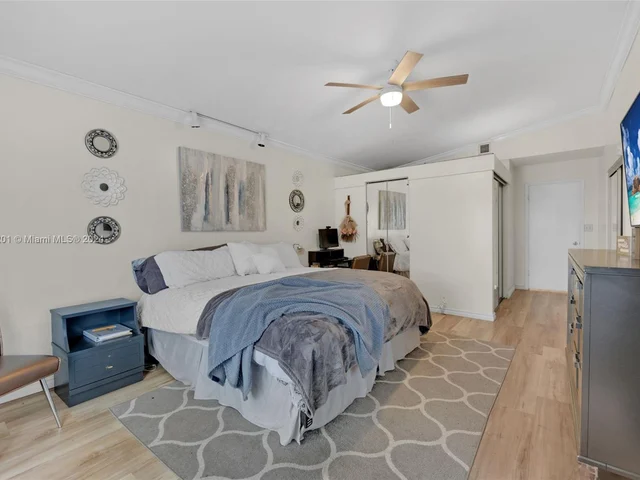 9707 N New River Canal Rd # 216, Plantation FL 33324