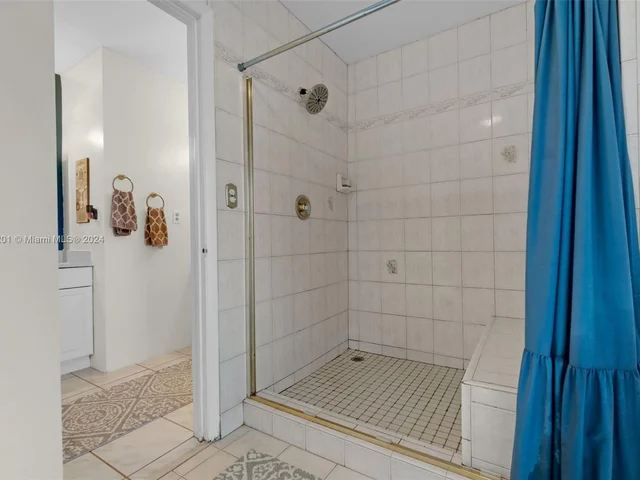 9707 N New River Canal Rd # 216, Plantation FL 33324