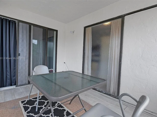 9707 N New River Canal Rd # 216, Plantation FL 33324