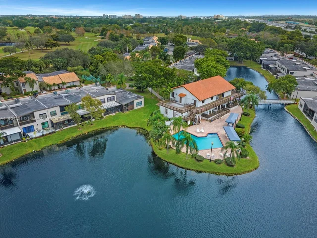 9707 N New River Canal Rd # 216, Plantation FL 33324