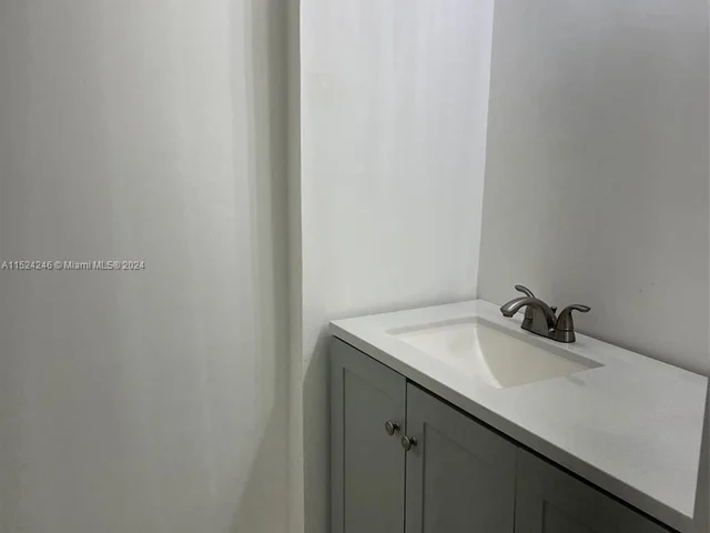 1100 SE 4th Ave # 26, Deerfield Beach FL 33441