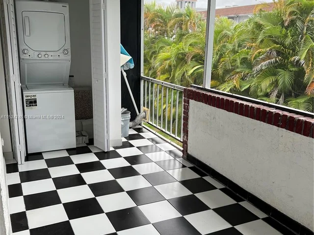 1100 SE 4th Ave # 26, Deerfield Beach FL 33441