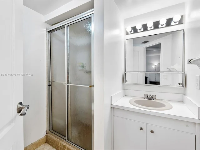 5300 NE 24TH TER # 432C, Fort Lauderdale FL 33308