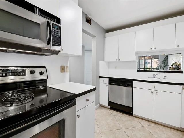 5300 NE 24TH TER # 432C, Fort Lauderdale FL 33308
