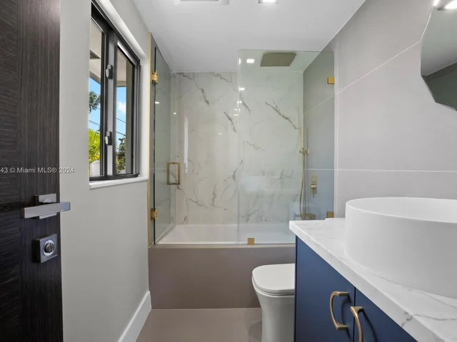 3330 NE 27th Ter, Lighthouse Point FL 33064