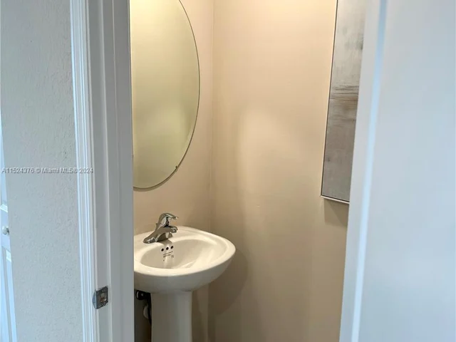 12898 SW 233rd Ter, Homestead FL 33032