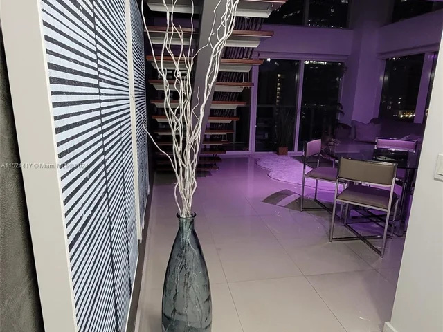 41 SE 5th St # 1201, Miami FL 33131