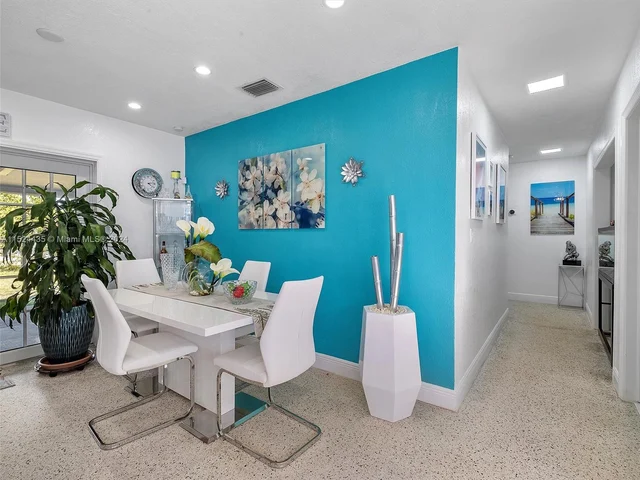 3061 NW 87th Ter, Miami FL 33147