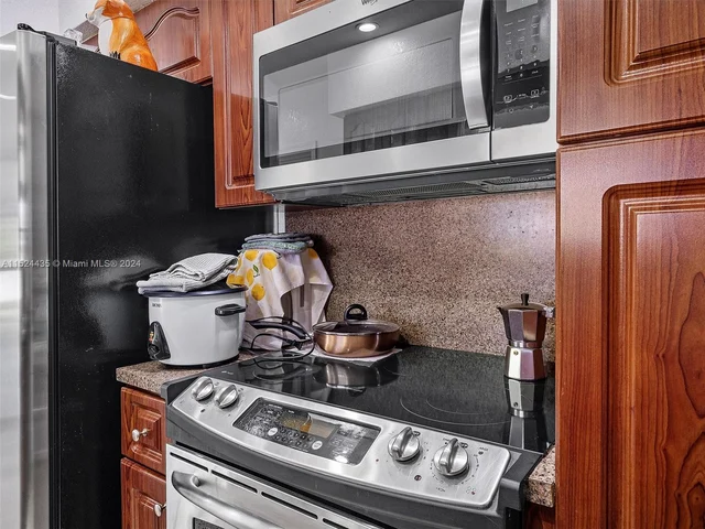 3061 NW 87th Ter, Miami FL 33147