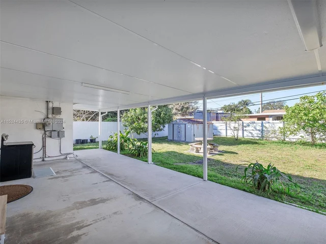 3061 NW 87th Ter, Miami FL 33147