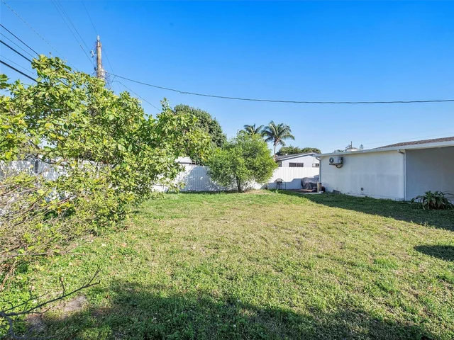 3061 NW 87th Ter, Miami FL 33147