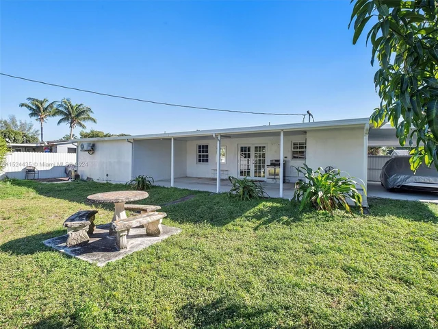 3061 NW 87th Ter, Miami FL 33147