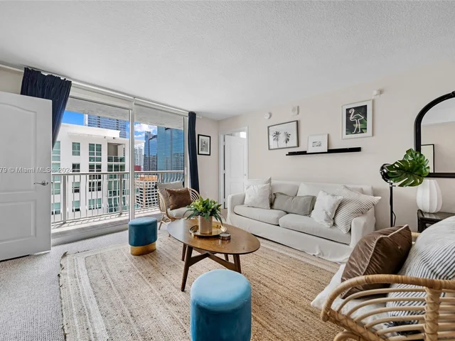 1200 Brickell Bay Dr # 2515, Miami FL 33131