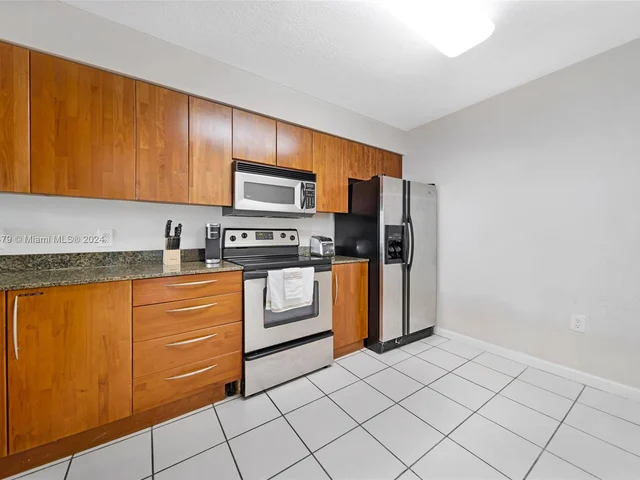 1200 Brickell Bay Dr # 2515, Miami FL 33131