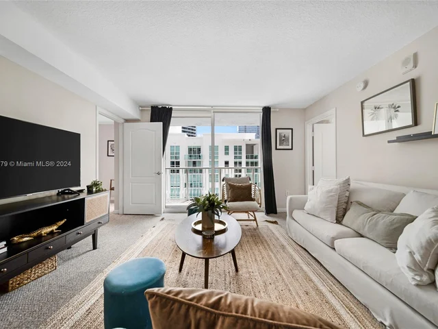 1200 Brickell Bay Dr # 2515, Miami FL 33131