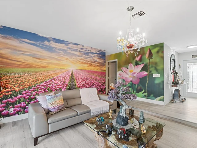 11531 NW 26th St, Plantation FL 33323