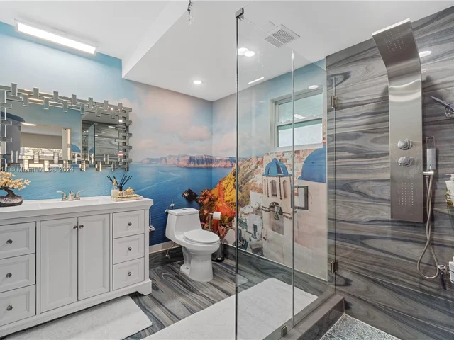 11531 NW 26th St, Plantation FL 33323