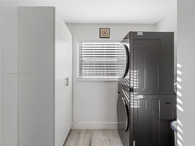 11531 NW 26th St, Plantation FL 33323