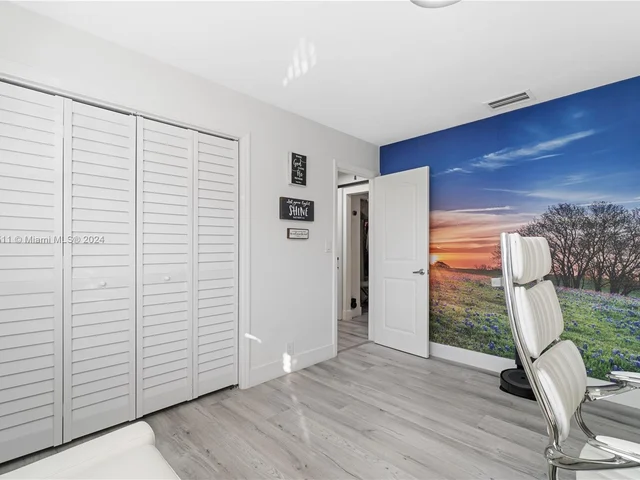 11531 NW 26th St, Plantation FL 33323