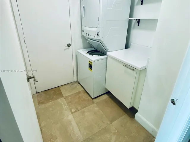 14951 Royal Oaks Ln # 2504, North Miami FL 33181