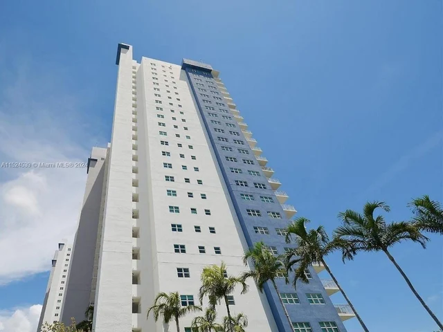 14951 Royal Oaks Ln # 2504, North Miami FL 33181