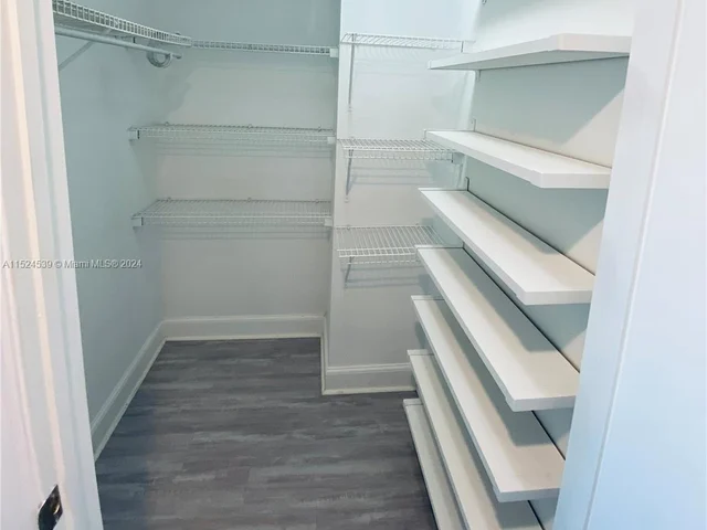 14951 Royal Oaks Ln # 2504, North Miami FL 33181