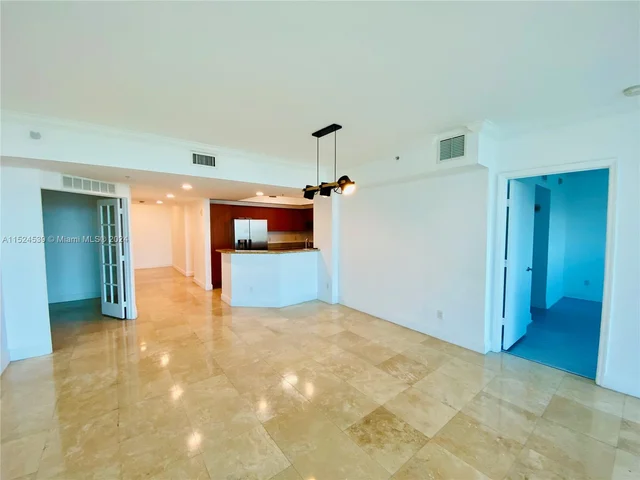 14951 Royal Oaks Ln # 2504, North Miami FL 33181