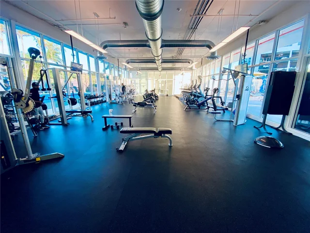 14951 Royal Oaks Ln # 2504, North Miami FL 33181