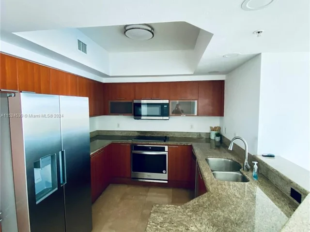 14951 Royal Oaks Ln # 2504, North Miami FL 33181