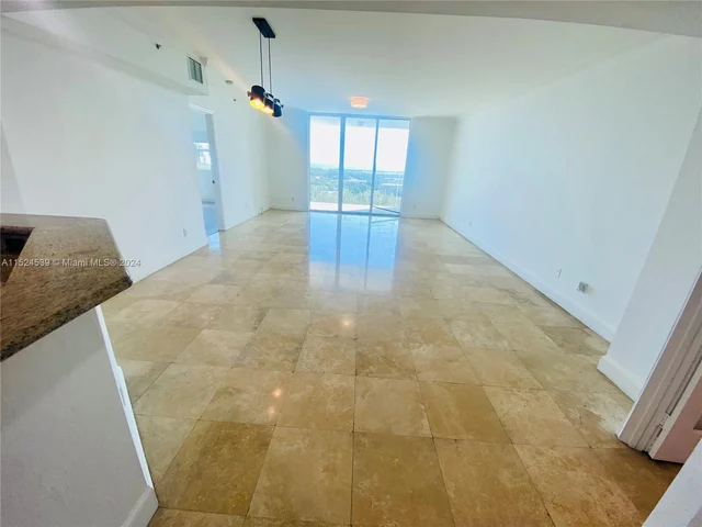 14951 Royal Oaks Ln # 2504, North Miami FL 33181