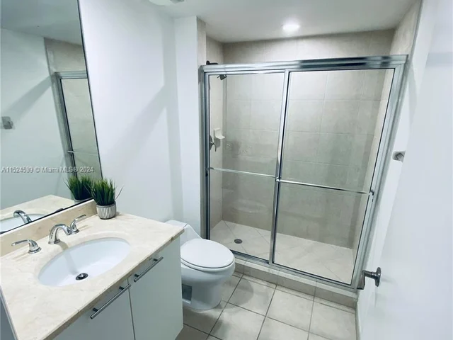 14951 Royal Oaks Ln # 2504, North Miami FL 33181