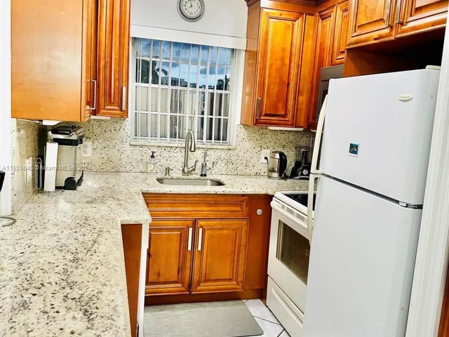 185 Farnham H # 185, Deerfield Beach FL 33442