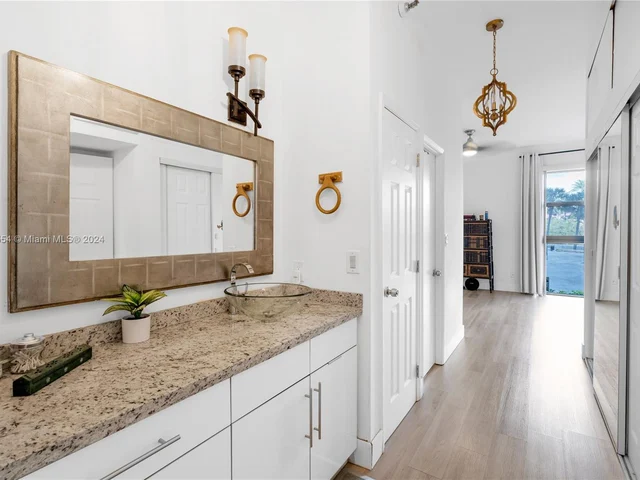 20505 E Country Club Dr # 132, Aventura FL 33180