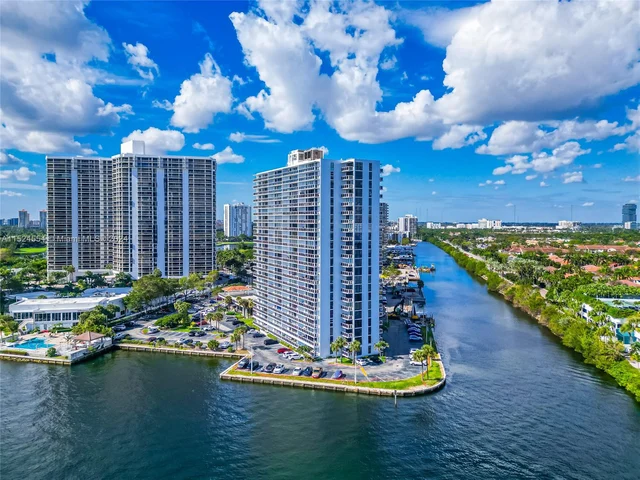 20505 E Country Club Dr # 132, Aventura FL 33180