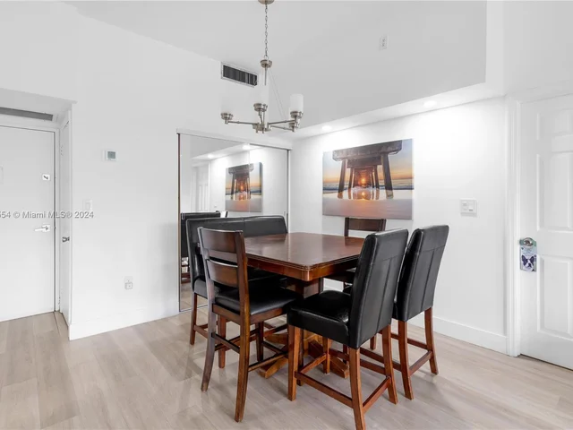 20505 E Country Club Dr # 132, Aventura FL 33180