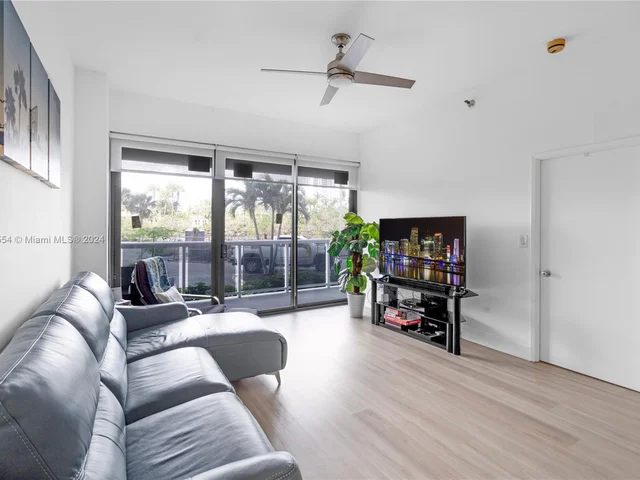 20505 E Country Club Dr # 132, Aventura FL 33180